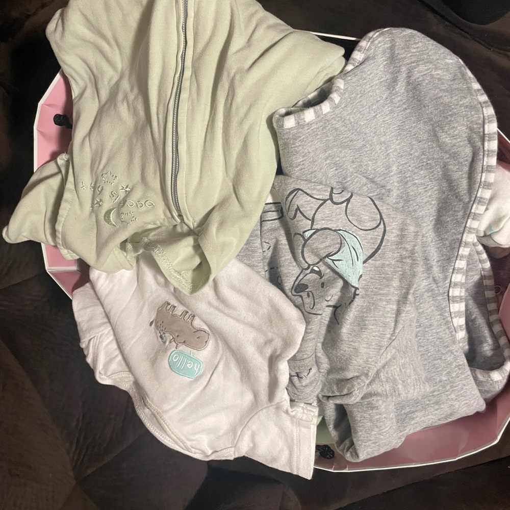Hand me down baby clothes NB-9M